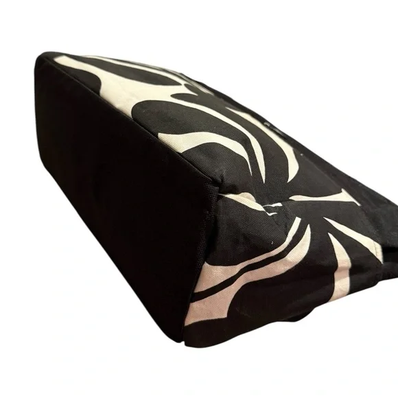 Mailelani’s Kauai Black & White Floral Zip Top Canvas Tote - Picture 7 of 8